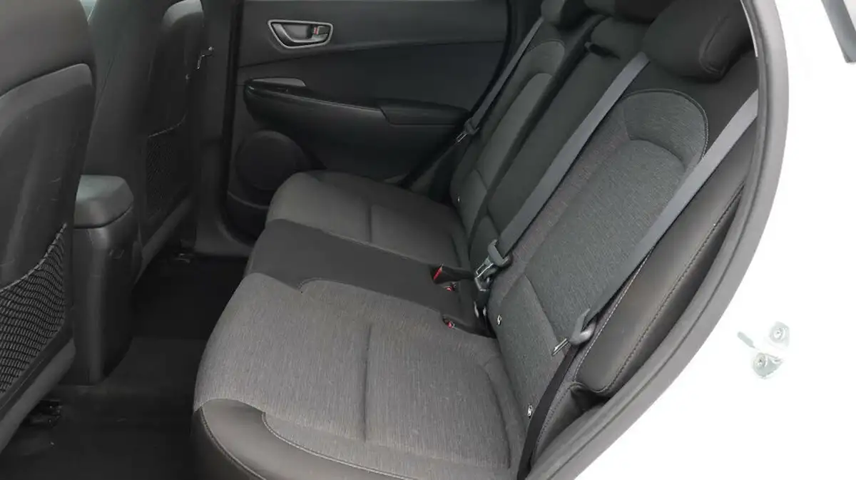 2021-hyundai-kona-e-premium-204ps-big-16