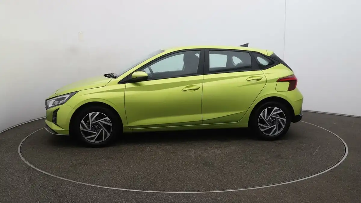 2024-hyundai-i20-10-t-gdi-advance-big-4