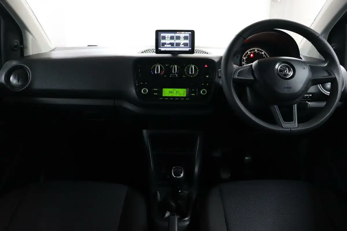 2016-skoda-citigo-10-mpi-colour-edition-5d-big-36
