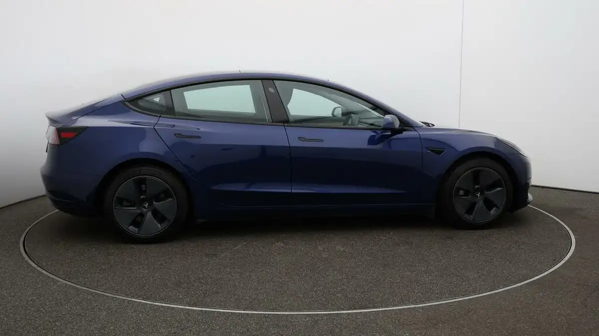 2021-tesla-model-3-e-standard-plus-big-42
