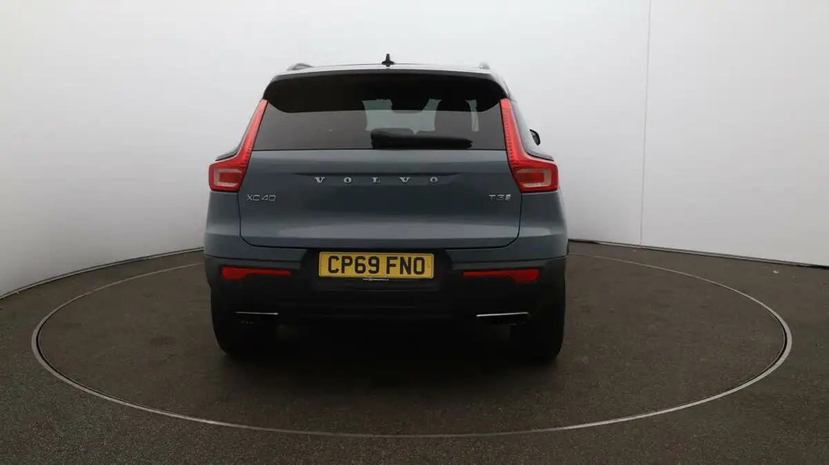 2020-volvo-xc40-15-t3-r-design-big-48