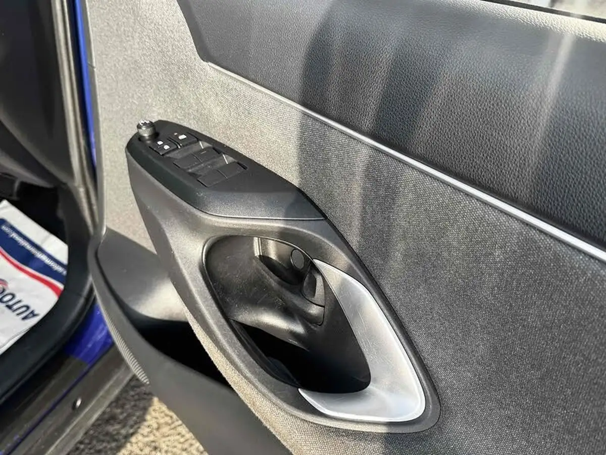 2022-toyota-yaris-15-vvt-i-design-panoramic-roof-big-20