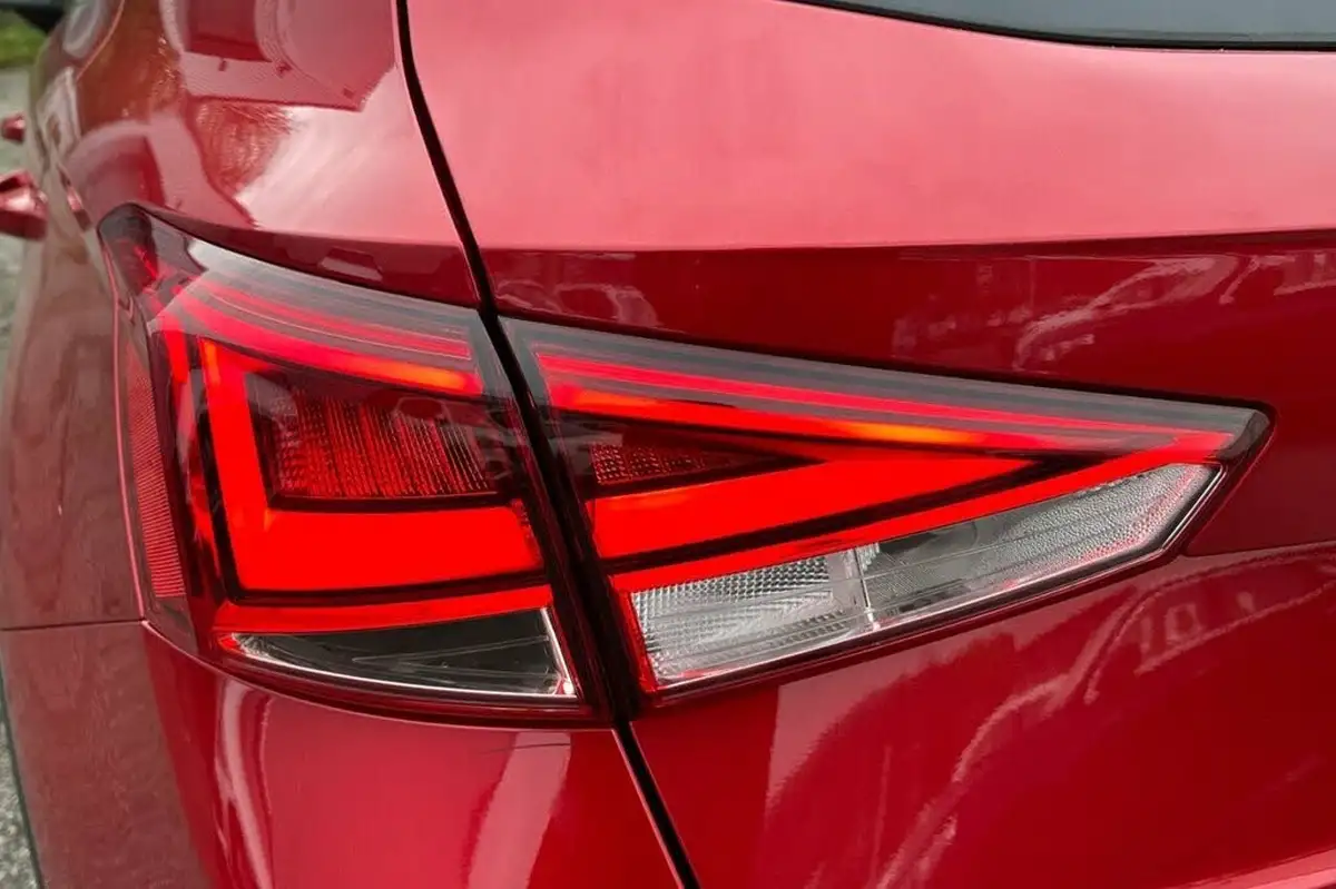 2021-seat-arona-10-tsi-fr-red-edition-dsg-big-37
