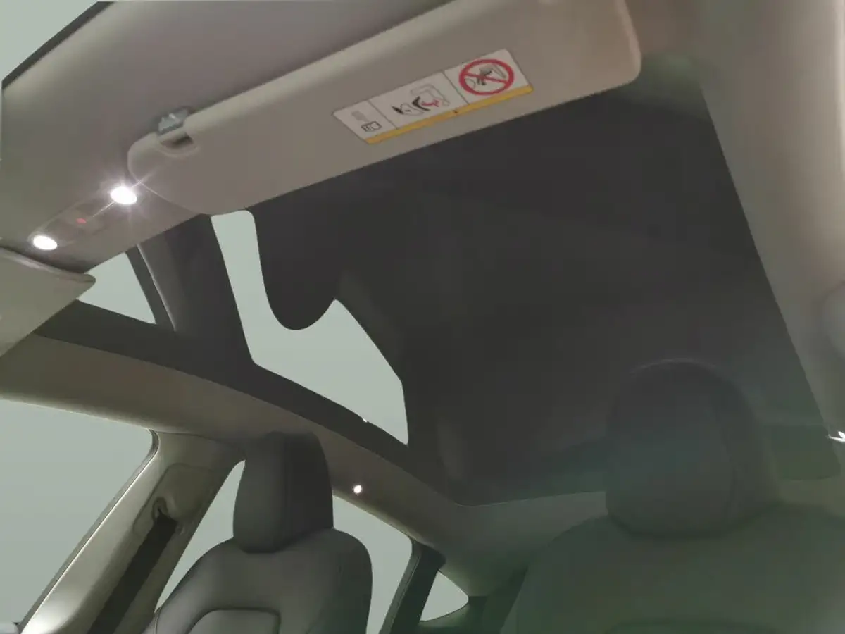 2023-tesla-model-y-e-rwd-big-4