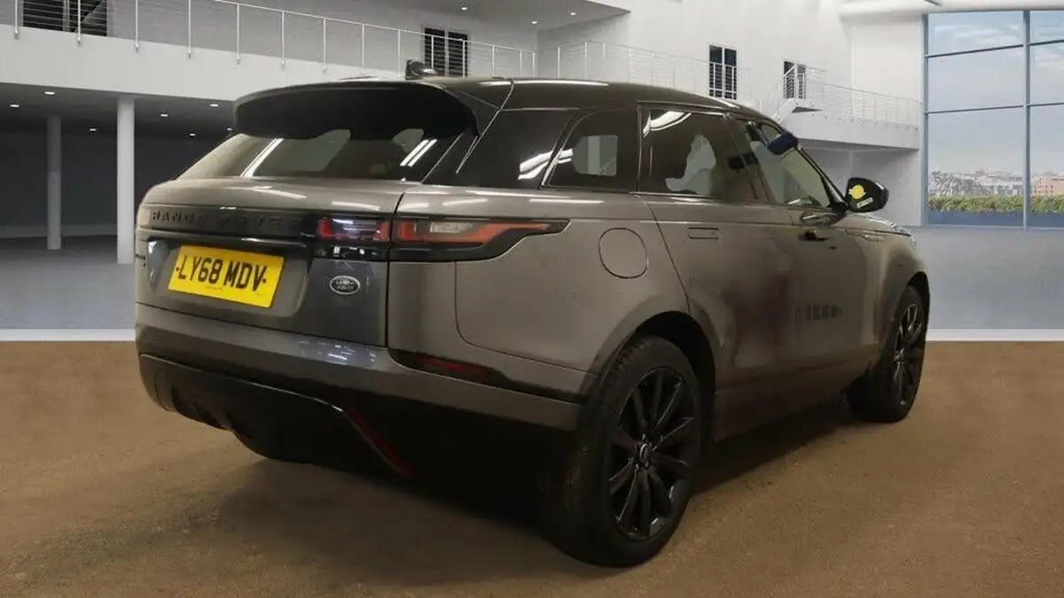 2018-land-rover-range-rover-velar-20-d240-r-dynamic-se-big-7