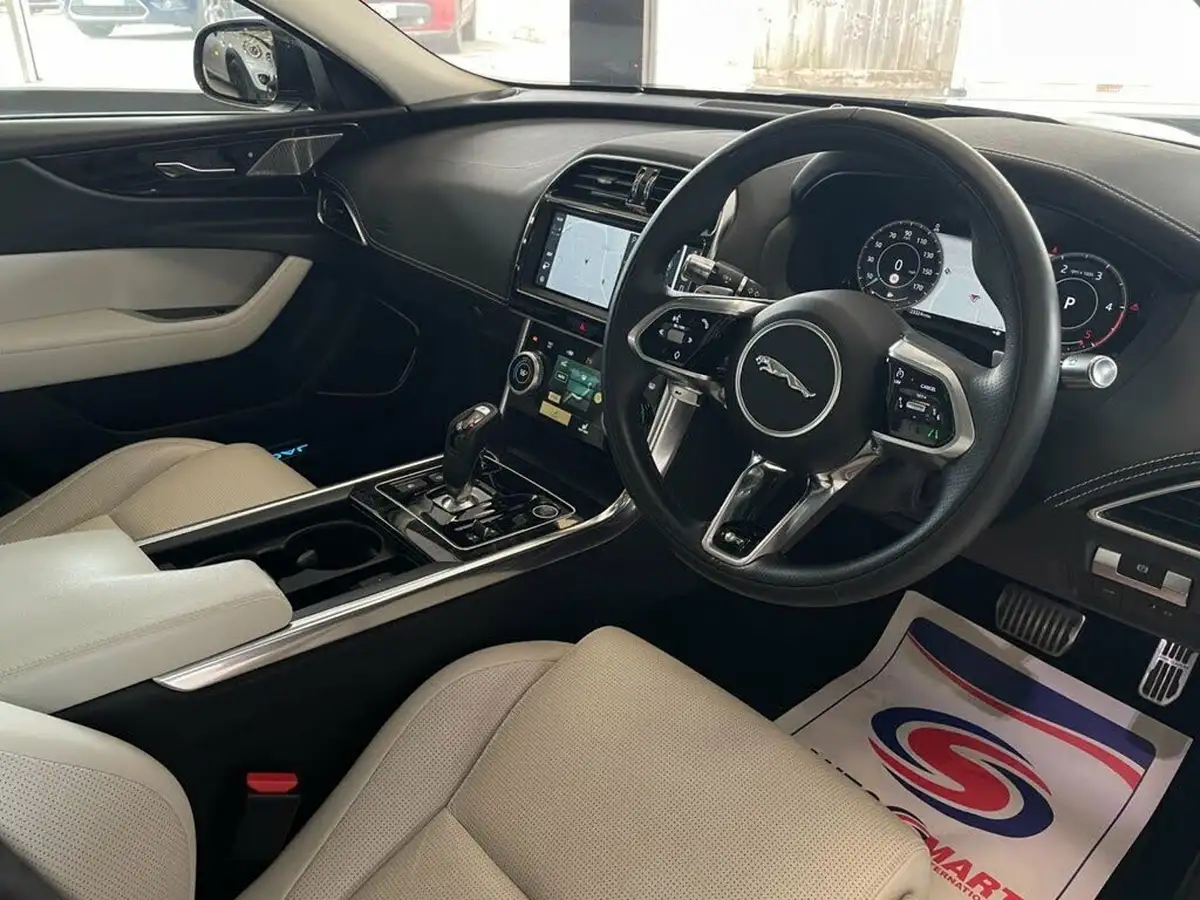 2021-jaguar-xe-20-d200-r-dynamic-hse-big-2