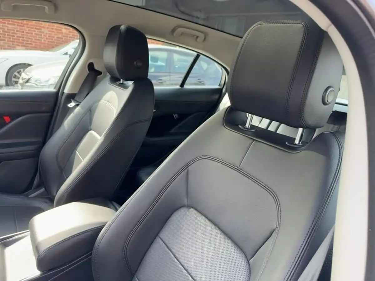 2018-jaguar-i-pace-ev400-s-big-33