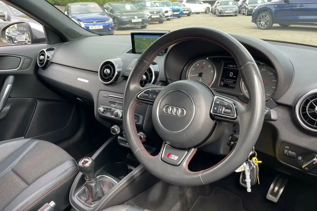 2017-audi-a1-20-tfsi-s1-competition-sportback-5d-big-35