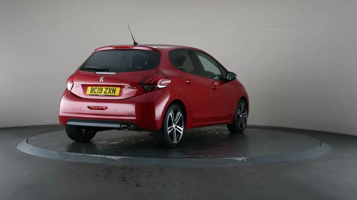 2019-peugeot-208-12-puretech-gt-line-110bhp-big-61