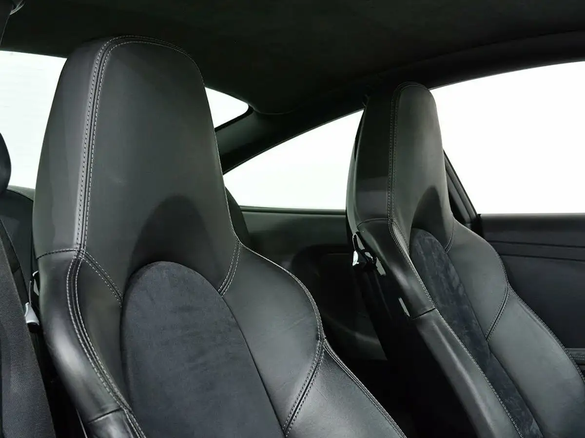 2011-porsche-911-38-carrera-gts-coupe-pdk-big-18