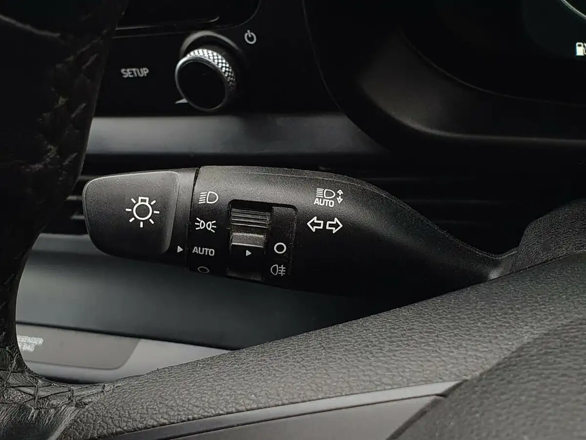 2023-hyundai-bayon-10-t-gdi-premium-100ps-dct-big-26
