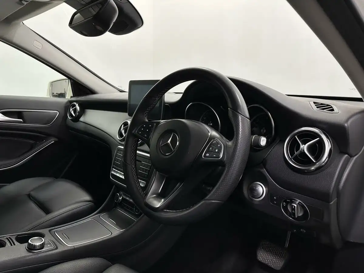 2017-mercedes-benz-gla-class-21d-gla-220d-sport-premiumss-big-8