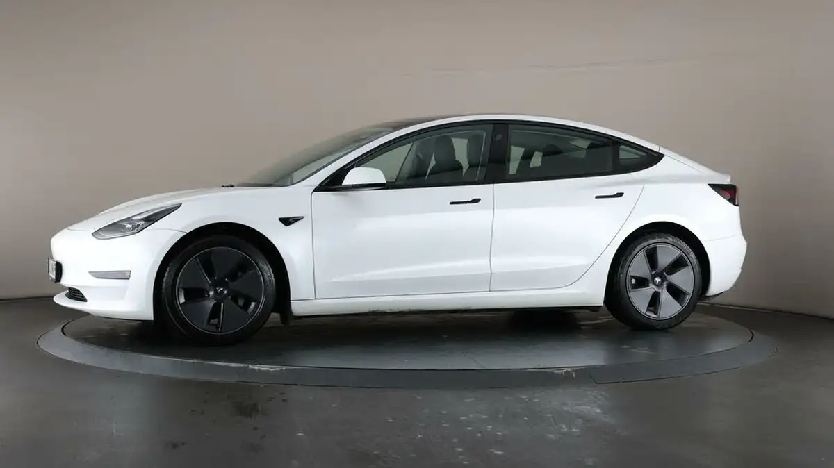 2021-tesla-model-3-e-long-range-4x4-big-31