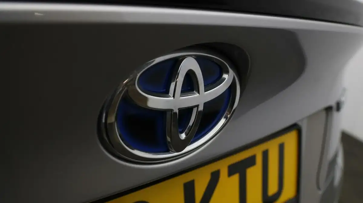 2022-toyota-c-hr-18-vvt-i-excel-big-20