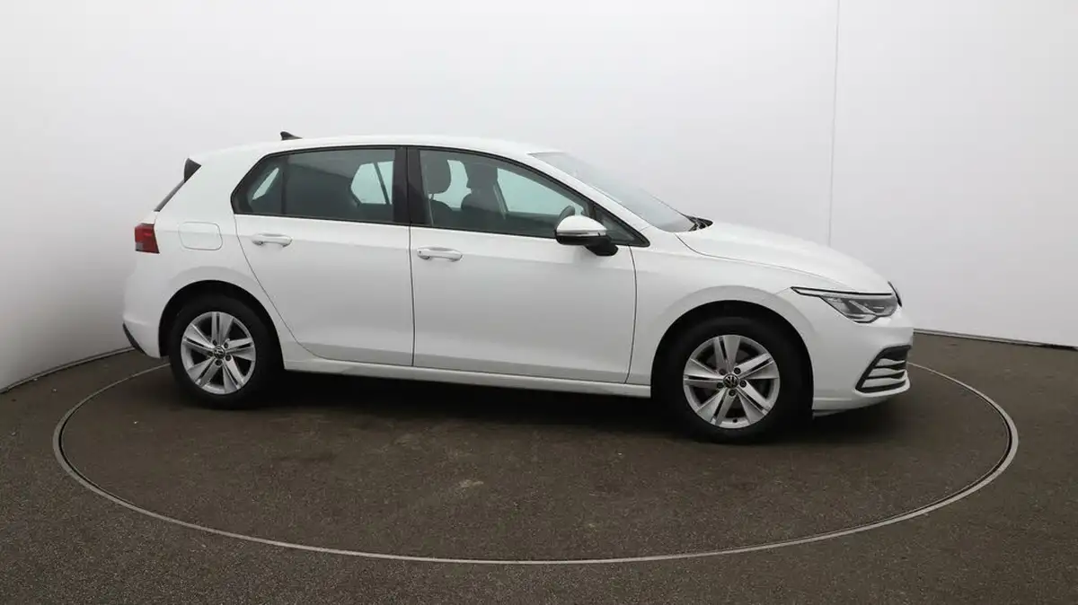2021-volkswagen-golf-15-tsi-life-130ps-hatchback-big-39