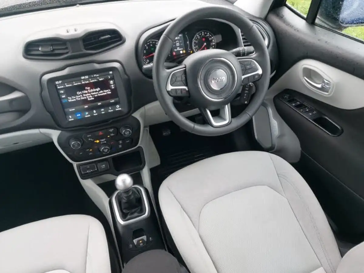 2019-jeep-renegade-10-gse-longitude-big-9