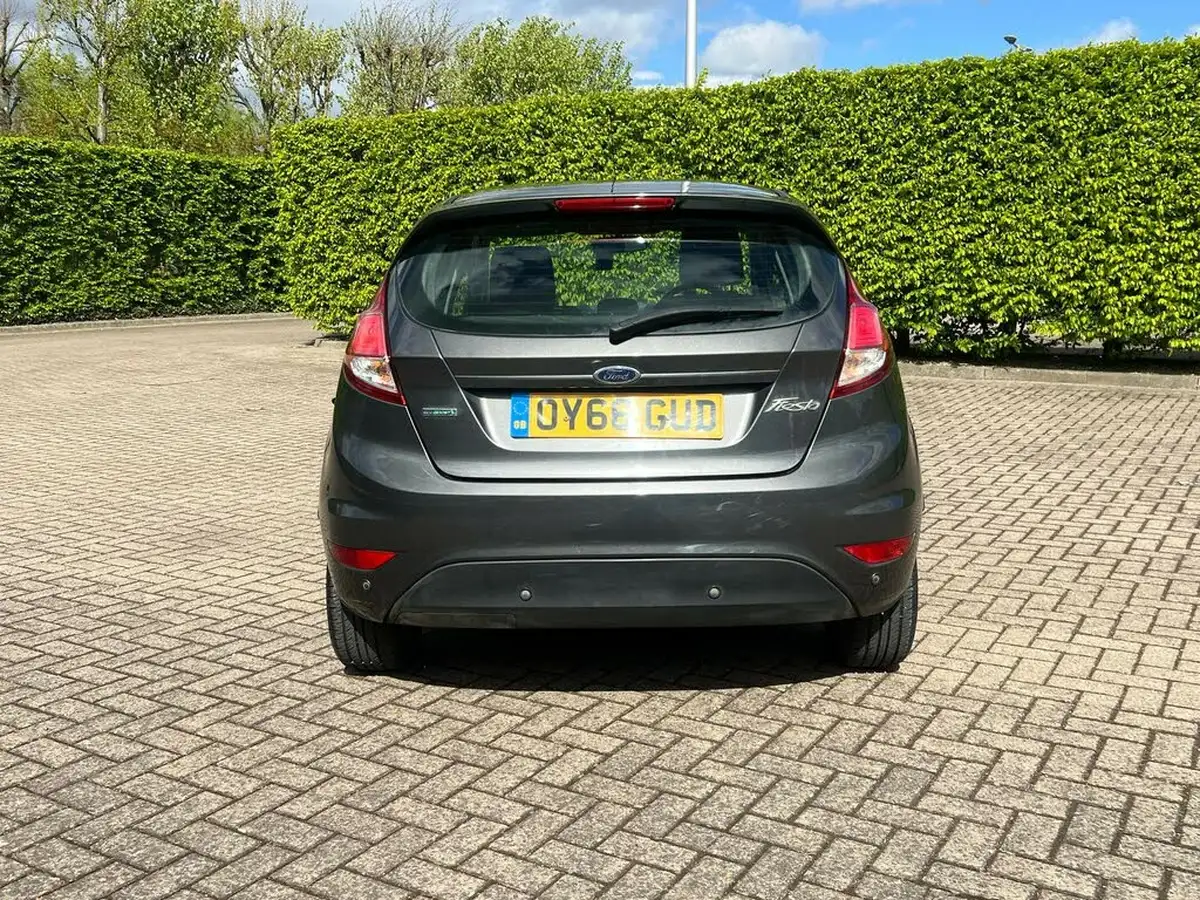 2016-ford-fiesta-10t-zetec-100ps-ecoboost-ss-5d-big-7