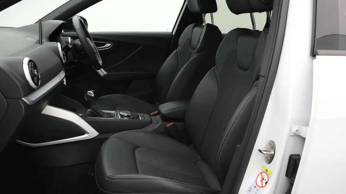 2021-audi-q2-15-35-tfsi-black-edition-s-tronic-big-13