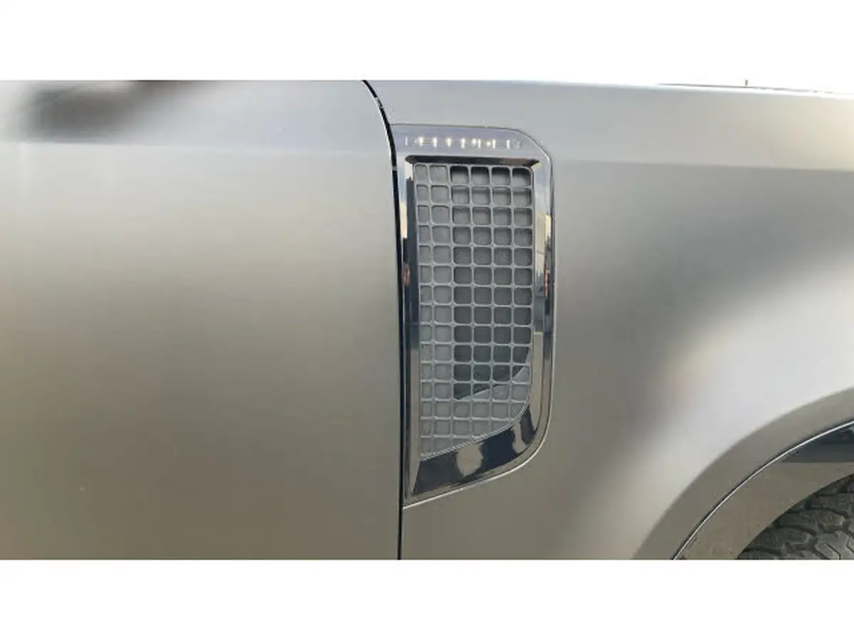 2022-land-rover-110-defender-30-d250-xs-edition-big-21