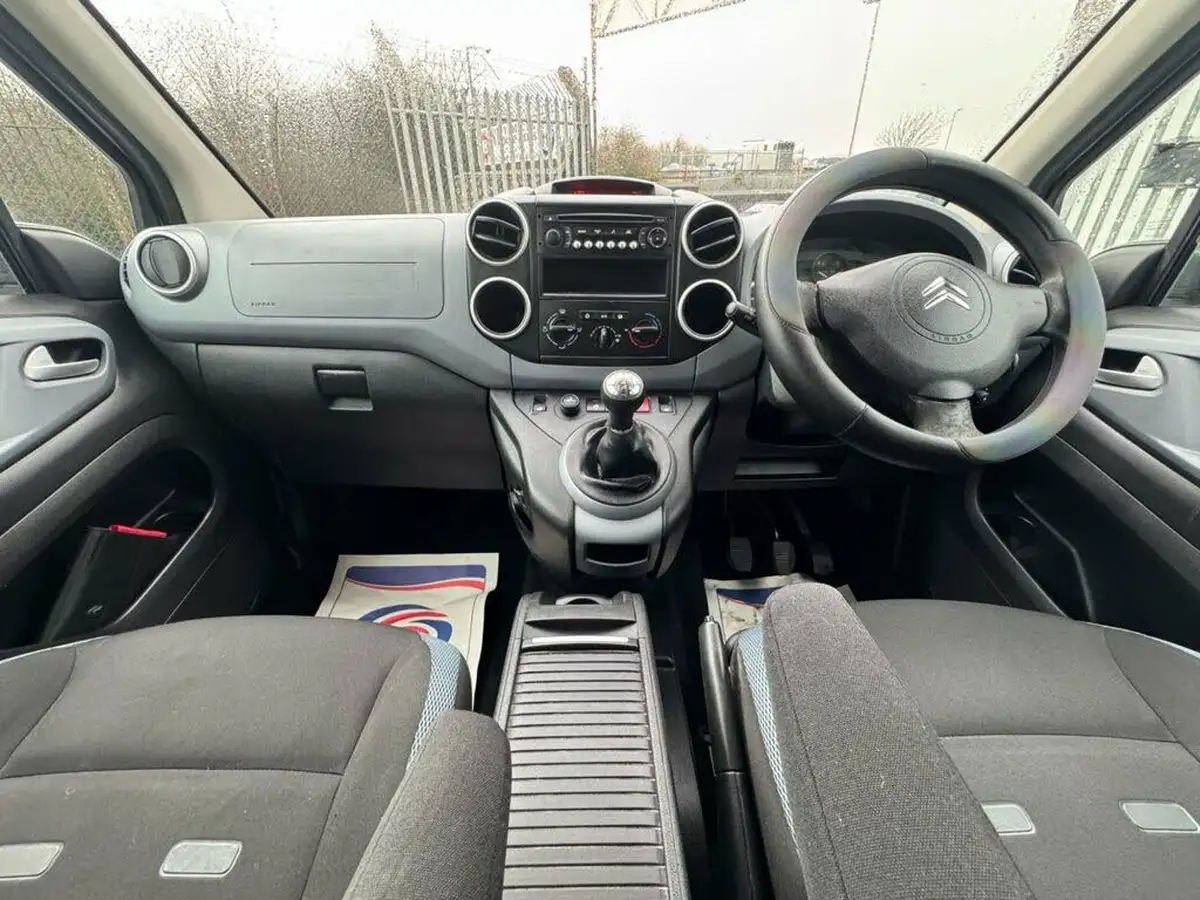 2011-citroen-berlingo-16td-xtr-90ps-big-24