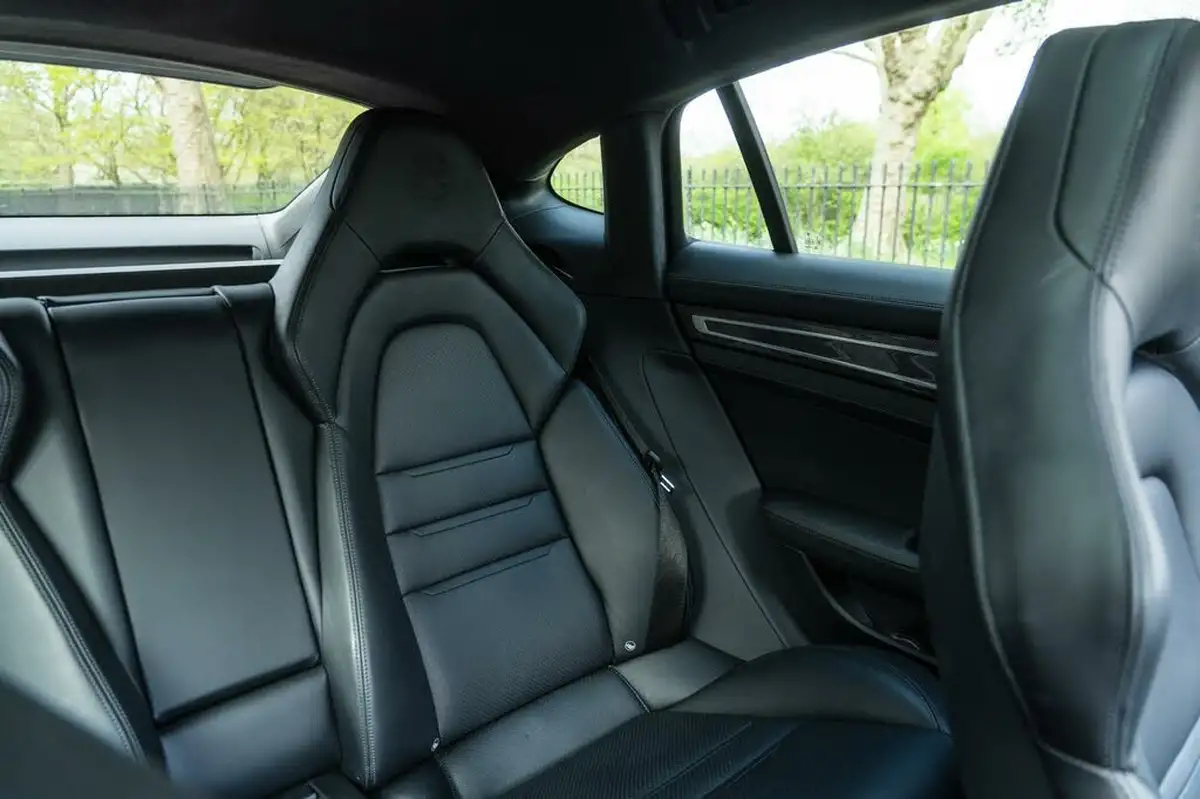 2022-porsche-panamera-40-turbo-s-hatchback-big-44