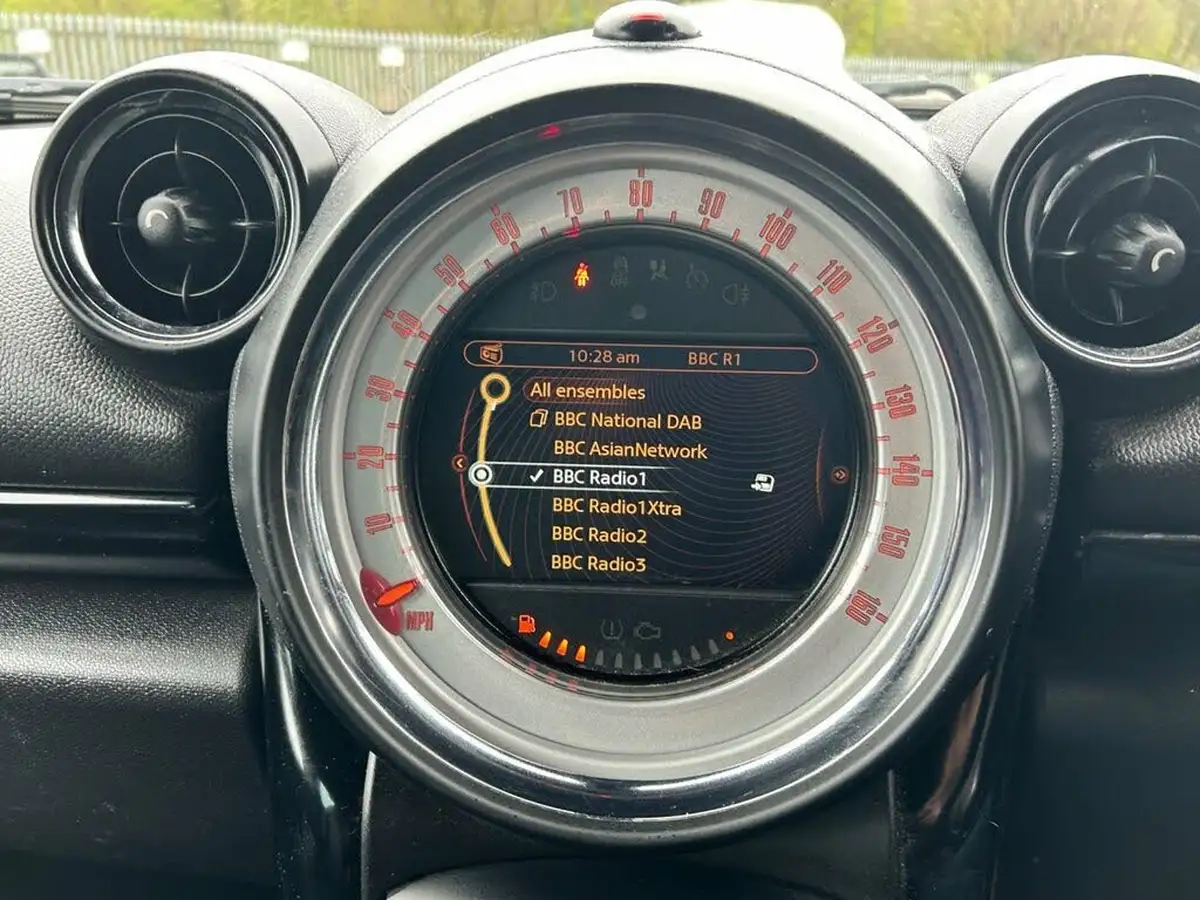 2013-mini-countryman-16-cooper-pepper-big-18
