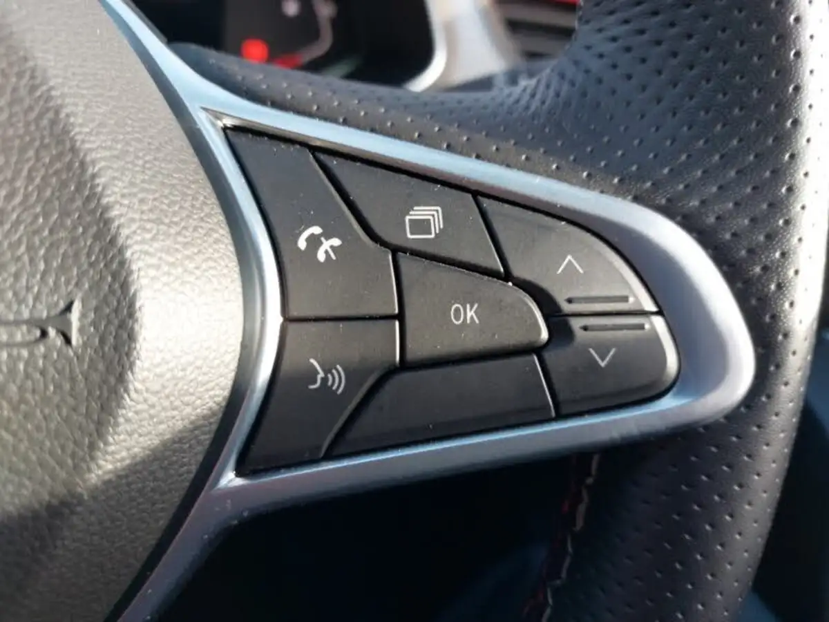 2021-renault-captur-16-rs-line-145ps-hybrid-big-12