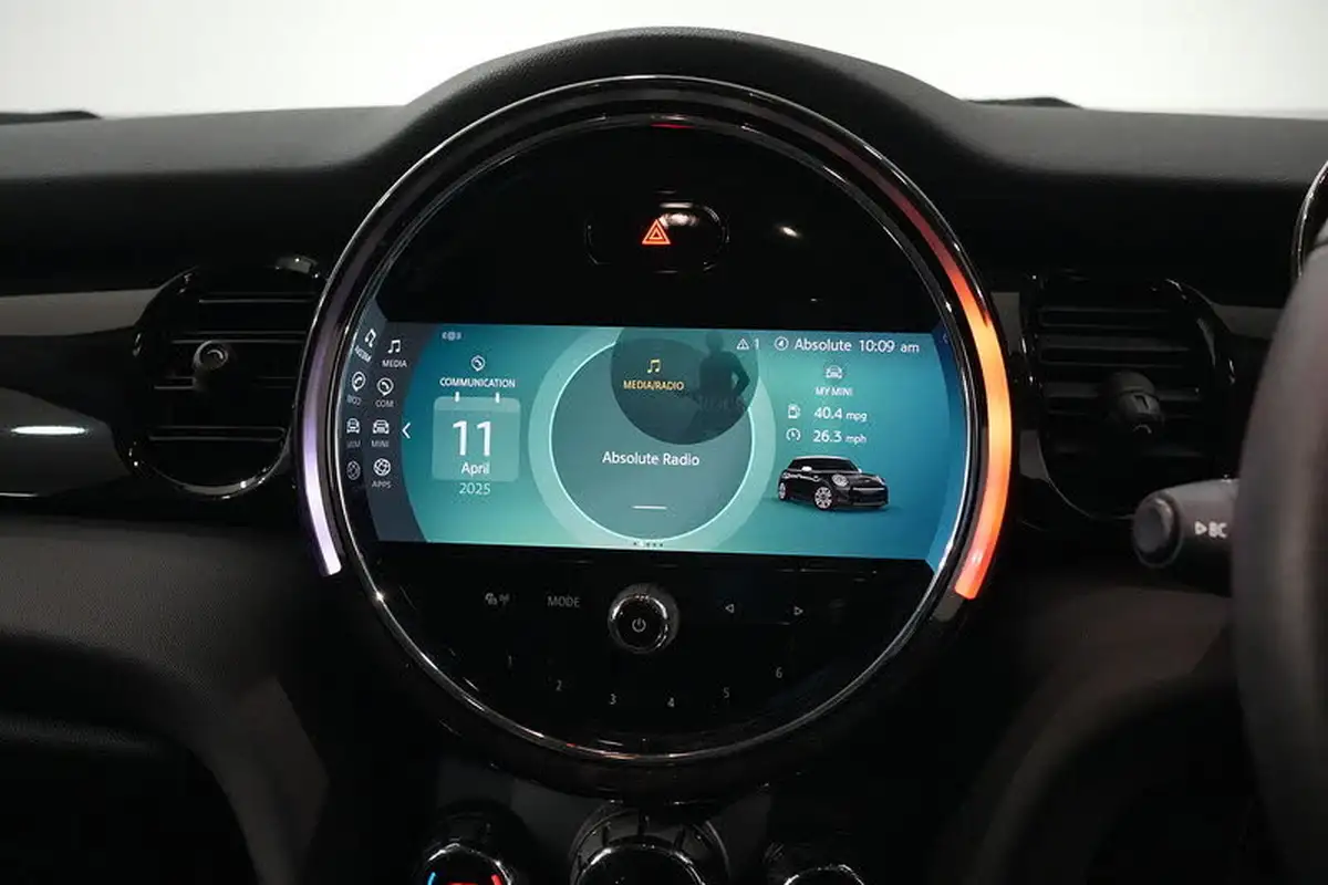 2021-mini-cooper-15-cooper-classic-hatchback-5d-big-32