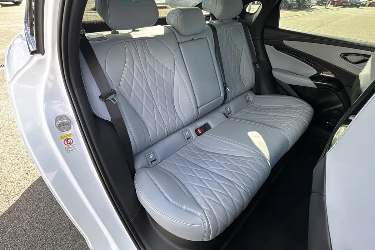 2024-byd-seal-e-excellence-big-10