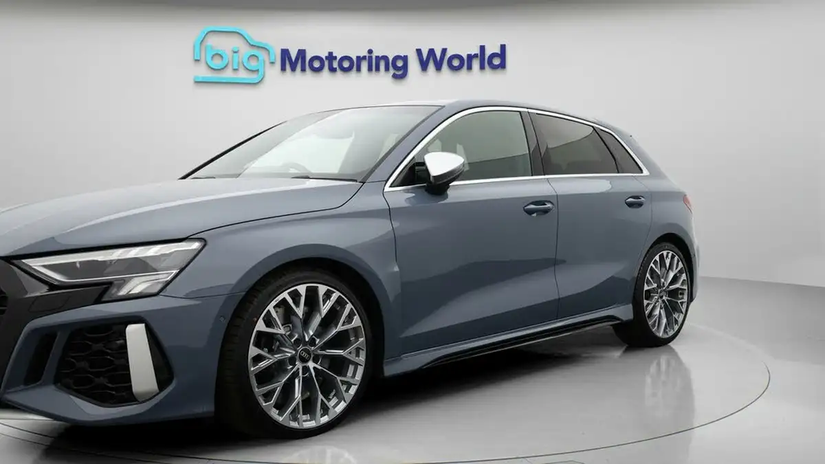 2022-audi-rs3-25-tfsi-sportback-5d-big-58