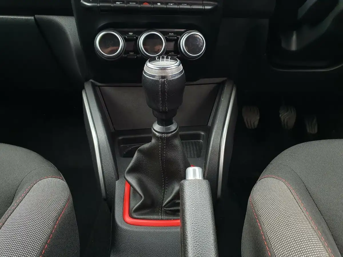 2019-dacia-duster-13-tce-techroad-130bhp-big-14