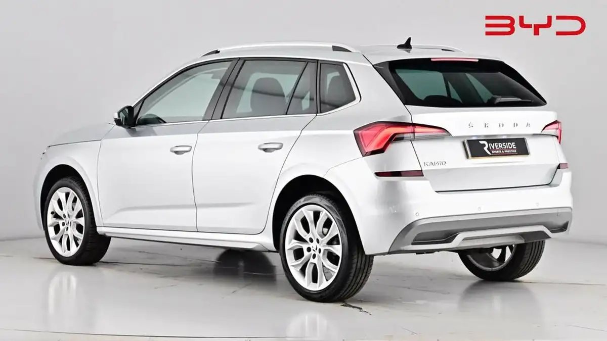 2020-skoda-kamiq-15-tsi-se-l-hatchback-big-1