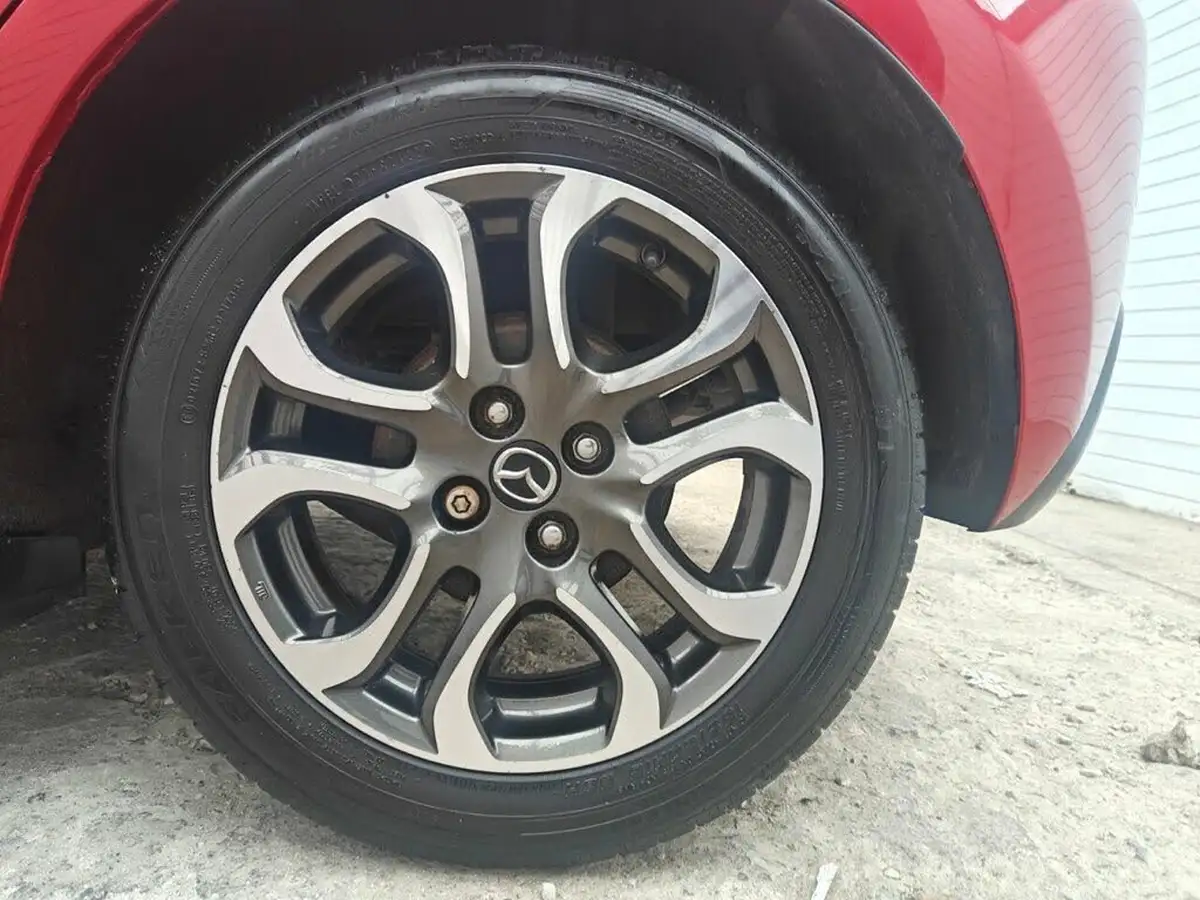 2015-mazda-mazda2-15-sport-black-big-18