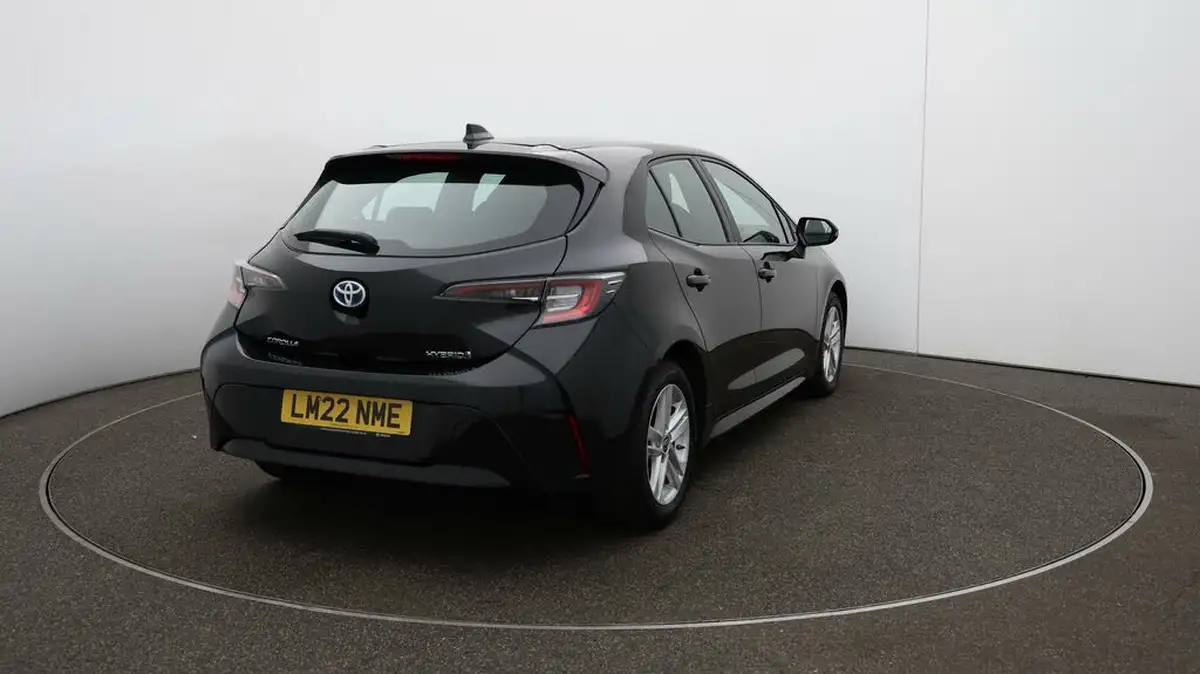 2022-toyota-corolla-18-vvt-i-icon-120bhp-trk-hatchback-5d-big-48