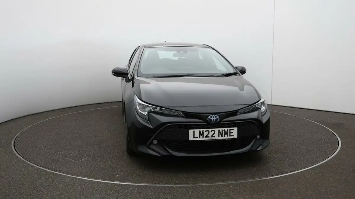 2022-toyota-corolla-18-vvt-i-icon-120bhp-trk-hatchback-5d-big-2