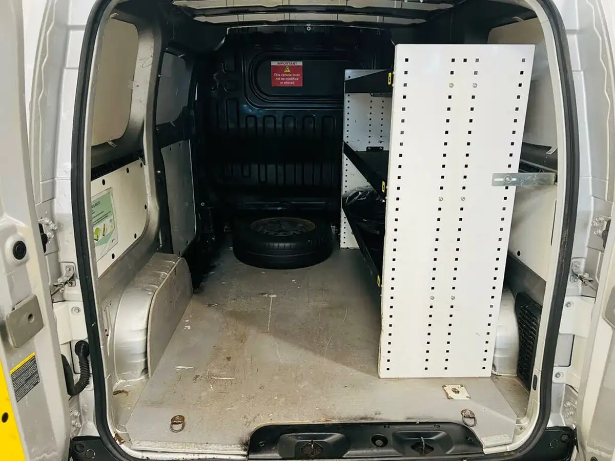 2019-nissan-env200-e-acenta-panel-van-auto-big-18
