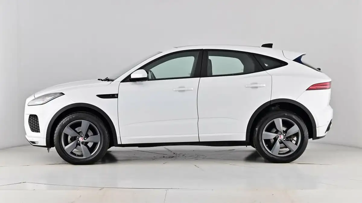 2020-jaguar-e-pace-20-i4d-chequered-flag-180ps-big-62