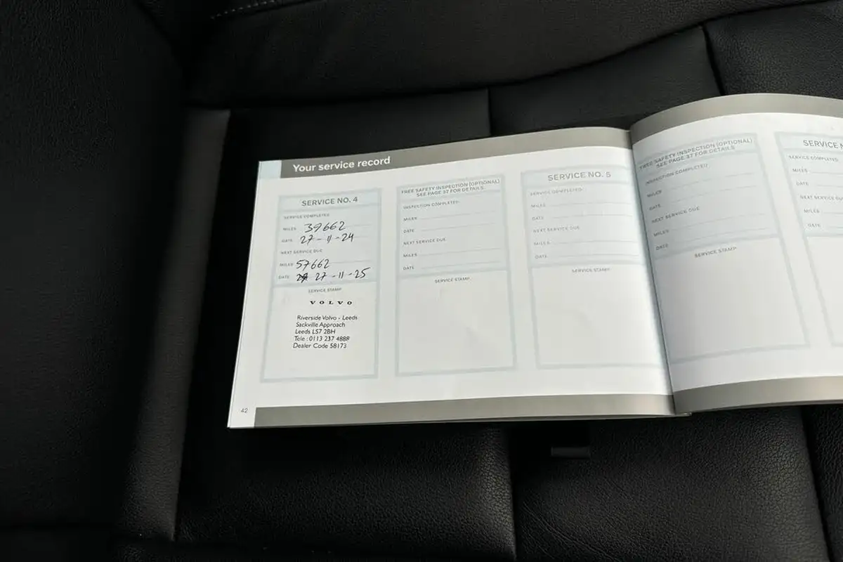 2020-volvo-xc40-20-b4-inscription-big-26