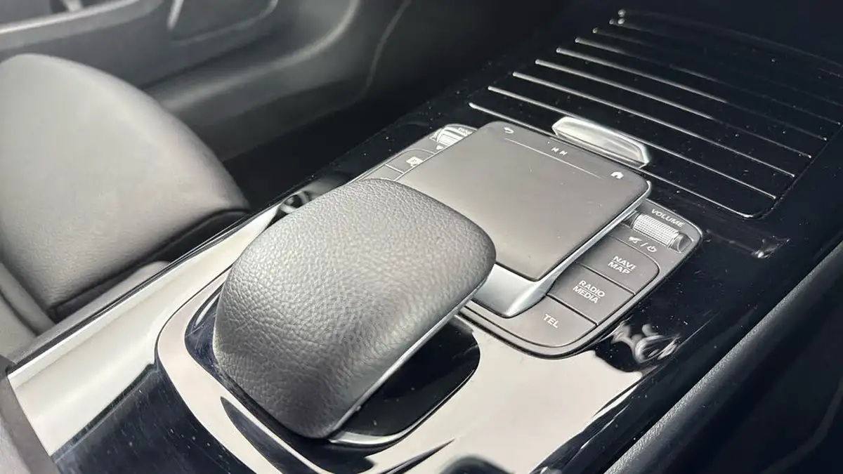 2020-mercedes-benz-a-class-13-a180-sport-executive-hatchback-5d-7g-dct-big-15