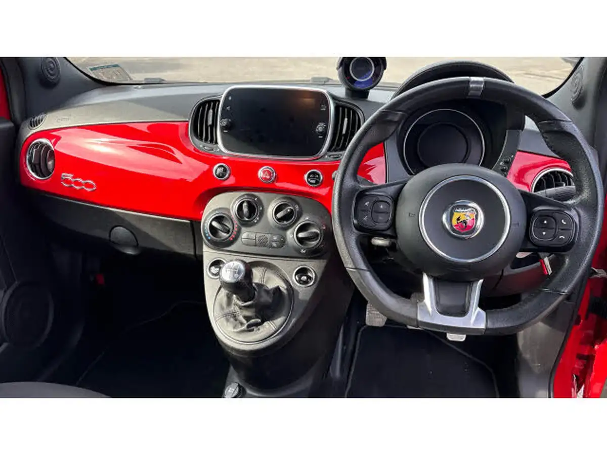 2021-abarth-595-14-tjet-big-9