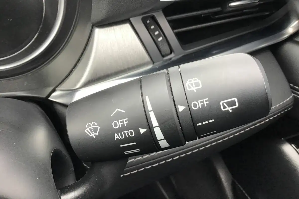 2021-mazda-mazda6-20-skyactiv-g-sport-tourer-5d-big-17
