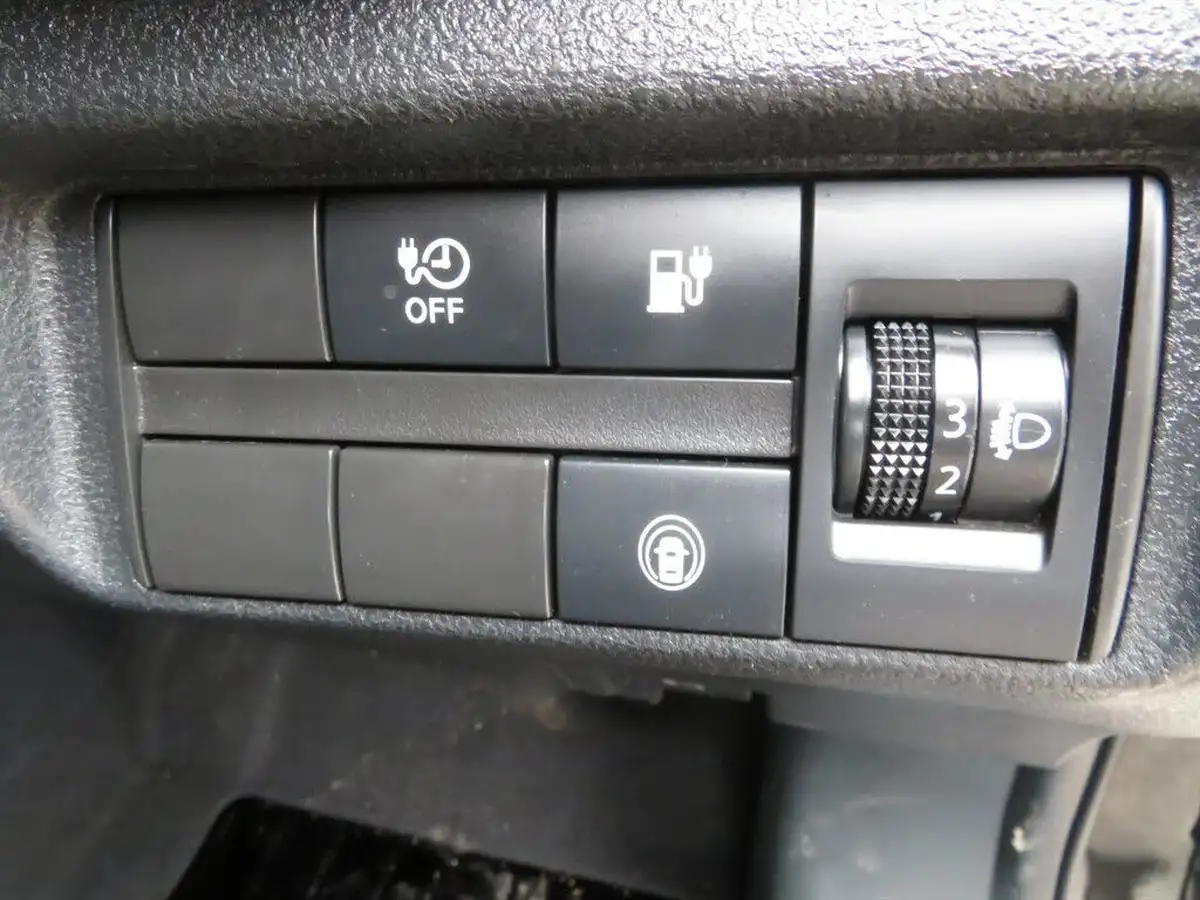 2022-nissan-leaf-e-acenta-39kwh-big-28