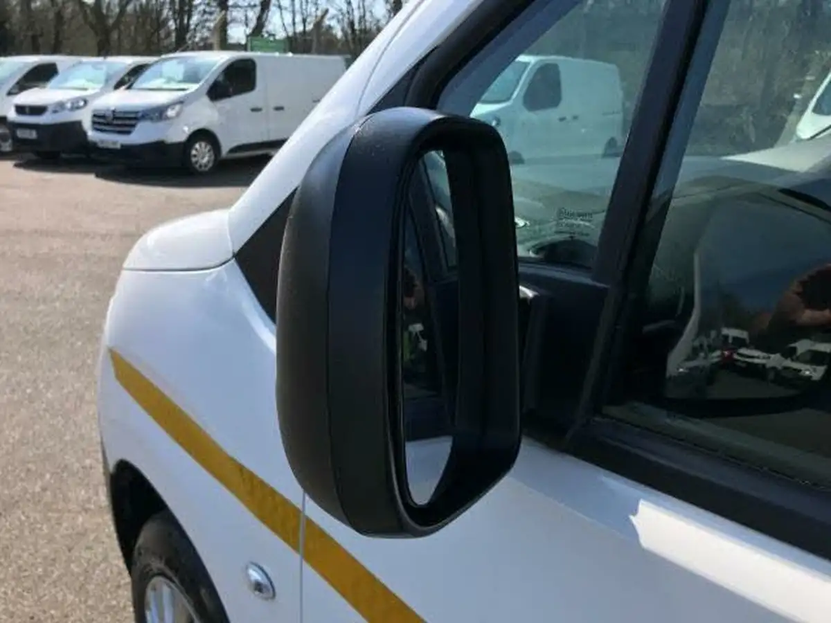2021-peugeot-partner-15-bluehdi-1000-professional-100ps-eu6dt-panel-big-14
