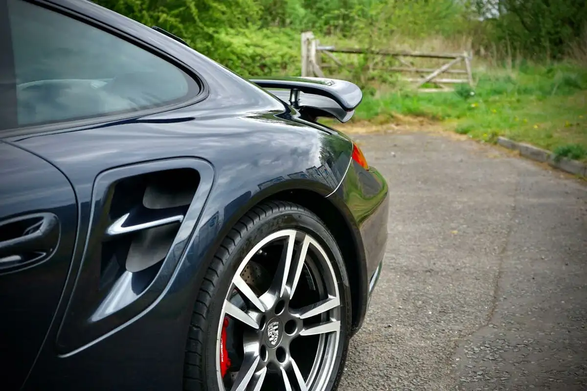 2010-porsche-911-38-turbo-coupe-pdk-big-33