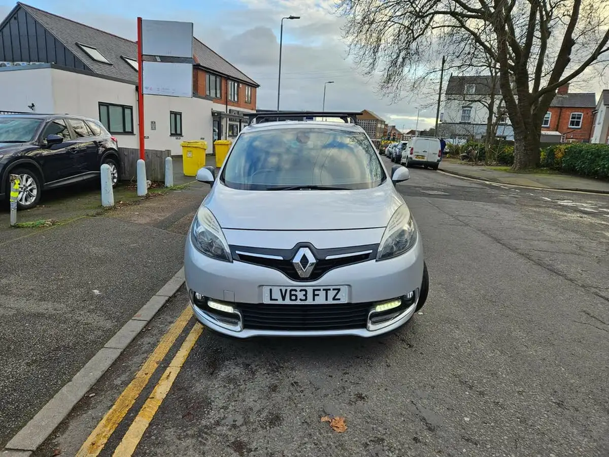 2013-renault-grand-scenic-16td-dynamique-tom-tom-ss-big-1