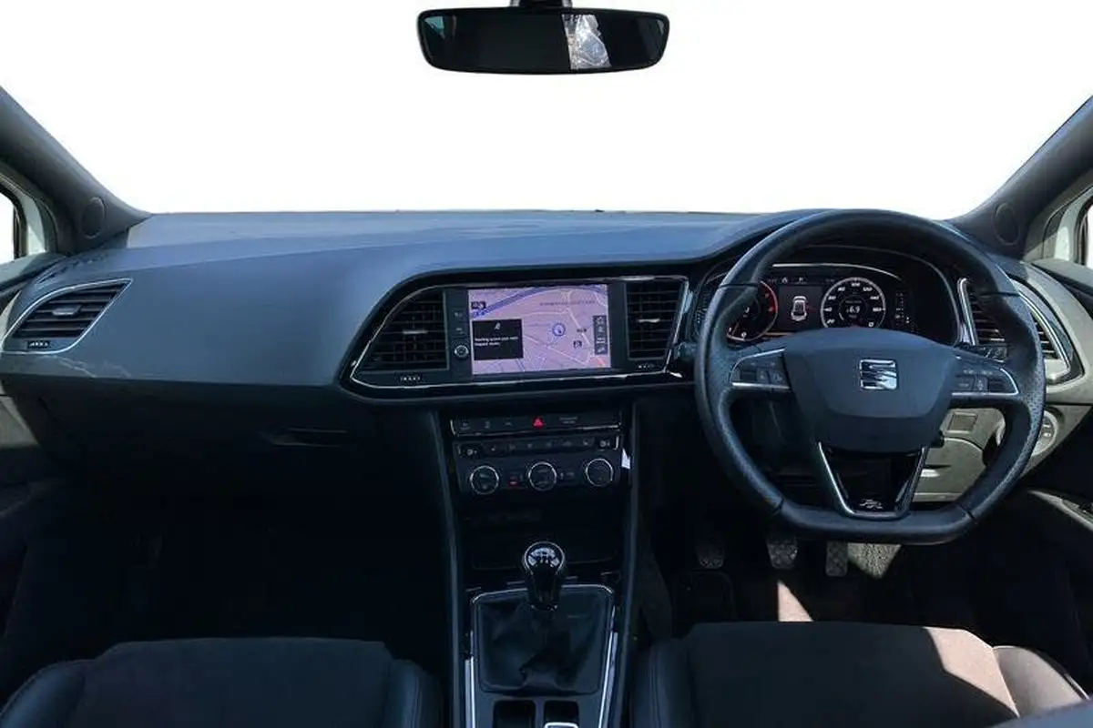 2020-seat-leon-15-tsi-evo-fr-black-edition-130ps-hatchback-big-9