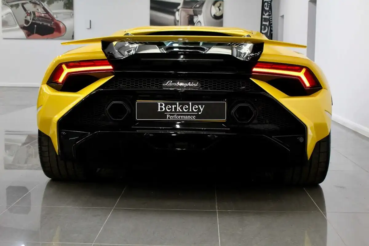 2023-lamborghini-huracan-52-tecnica-big-5
