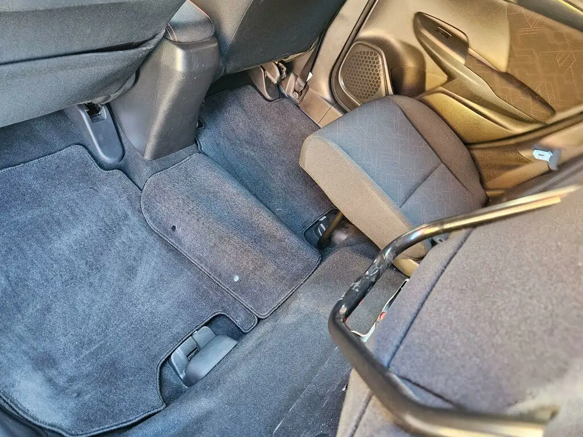 2014-honda-jazz-14-ex-cvt-big-34