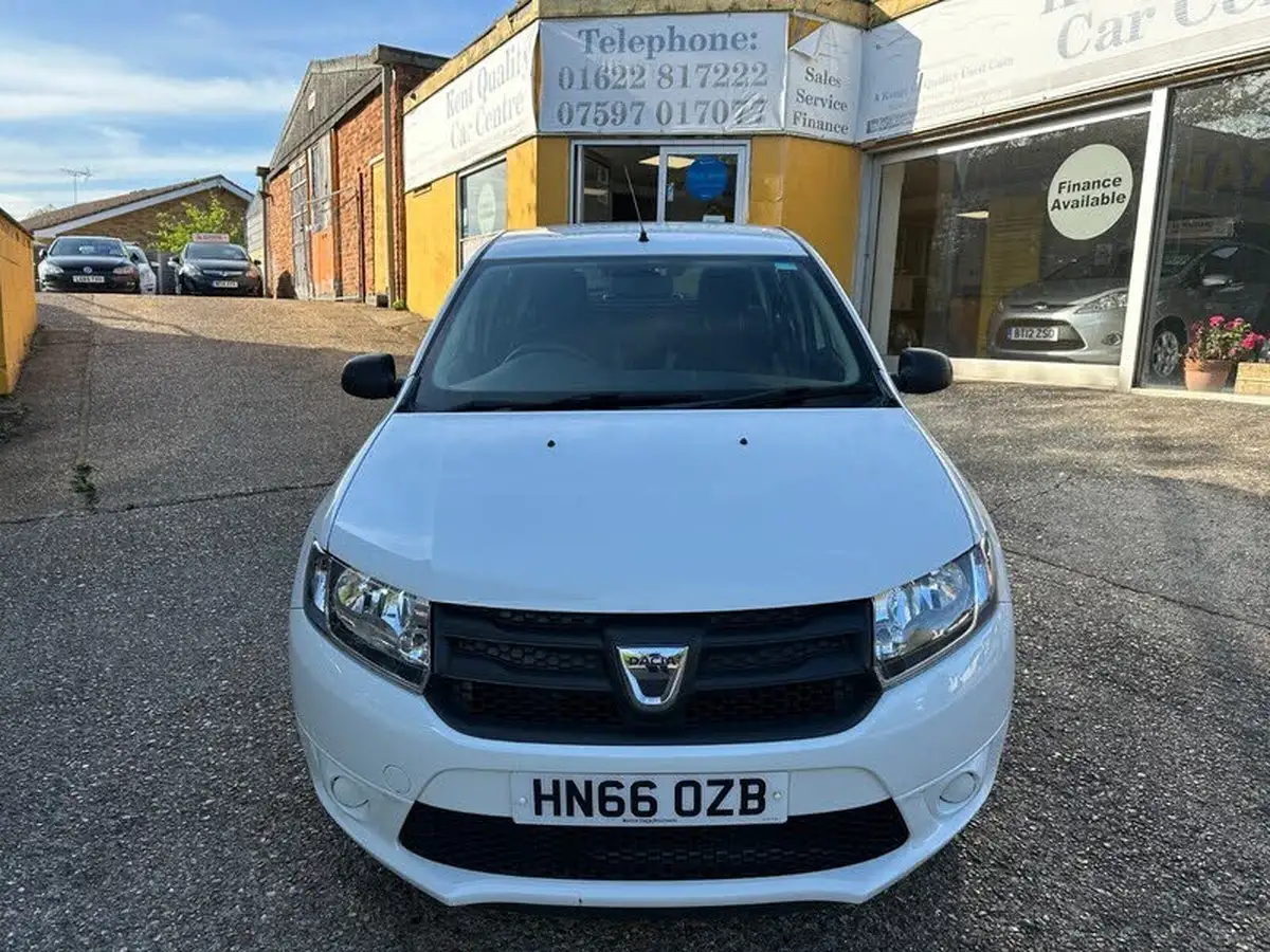 2016-dacia-sandero-12-ambiance-big-1