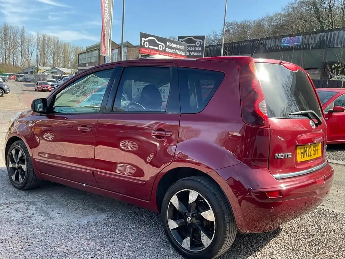 2012-nissan-note-15td-n-tec-big-2
